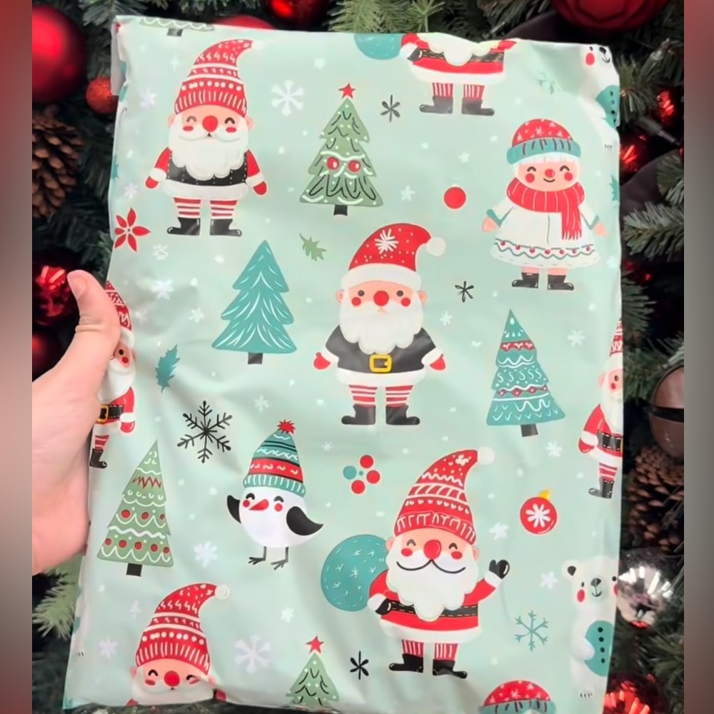 Christmas Woodland Santa & Penguin Poly Mailers 7.5x10.5 Pack of 25 - Picture 6 of 7